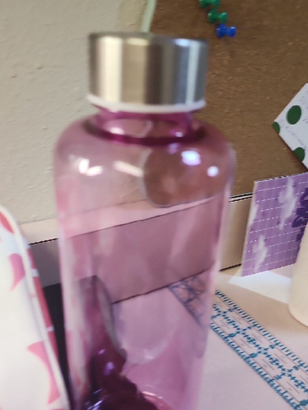 Clinique Cosmetic Bag Set & Glasses Case & Sunglasses & Skin Care& Water Bottle - Picture 7 of 11